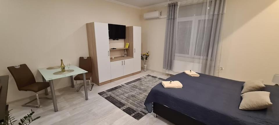 Rozsa Apartmanhaz Сегед Экстерьер фото