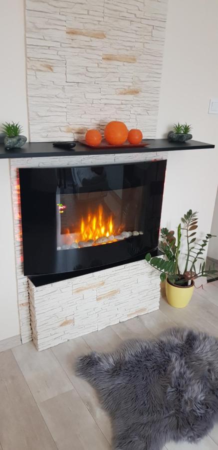 Rozsa Apartmanhaz Сегед Экстерьер фото