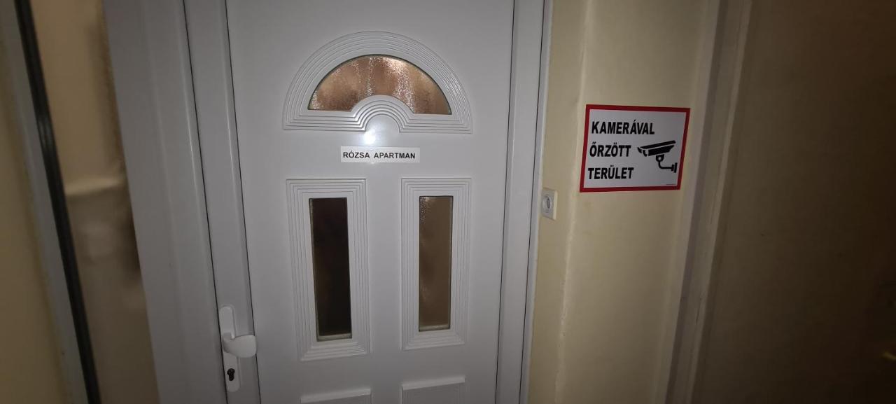Rozsa Apartmanhaz Сегед Экстерьер фото